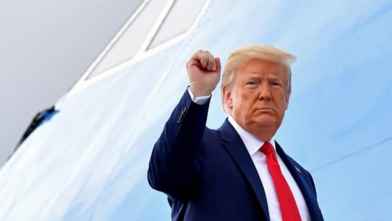 Trump'ın ABD bayrağını yakanlara hapis cezası talebi