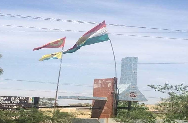 حزب العمال الكردستاني يمزق العلم العراقي في كركوك ويرفع علمه