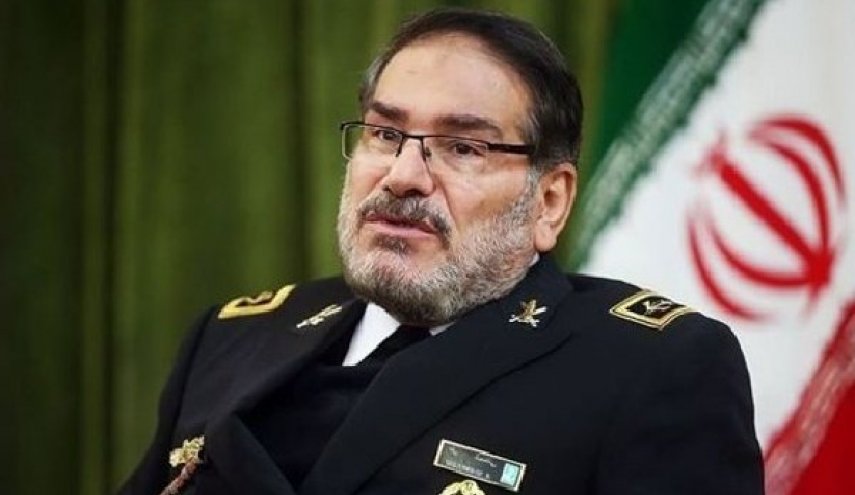 شمخاني: أوروبا غدت ألعوبة بيد أحمقين اثنين