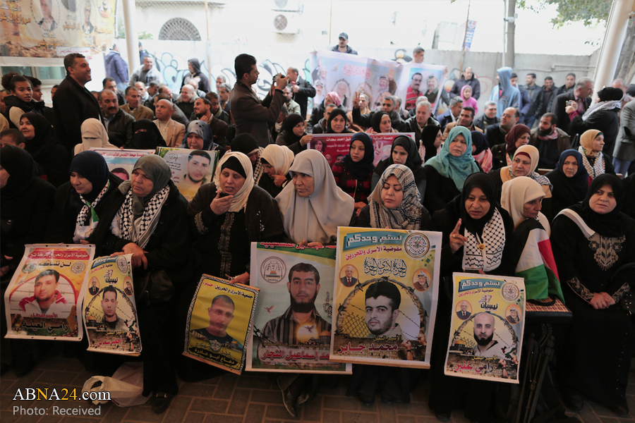 Palestinians in Gaza hold sit-in to support prisoners in Israel jails