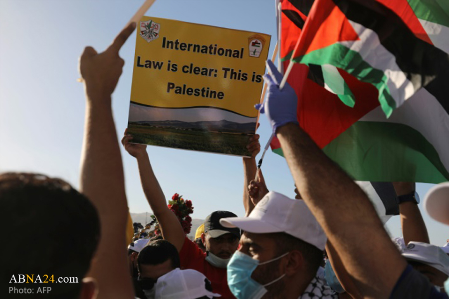 Palestinians rally against Trump Mideast plan