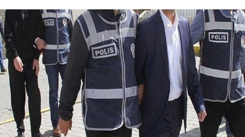 Türkiye'de FETÖ mensuplarına karşı operasyon sürüyor