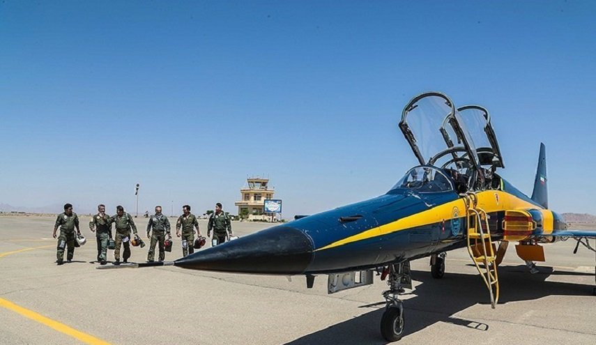  L’Iran, premier pays musulman qui fabrique des avions: il se dote de 3 Kossar