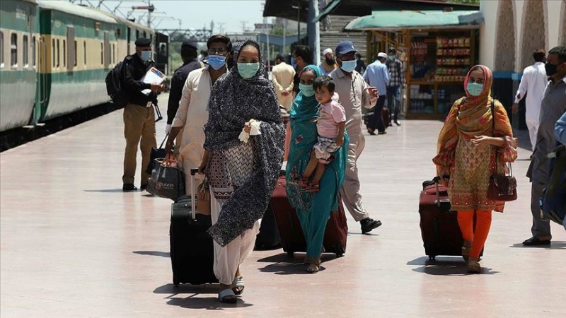 پاکستانیوں کی اکثریت کورونا کے خطرے کو مبالغہ آمیز سمجھتی ہے: سروے رپورٹ