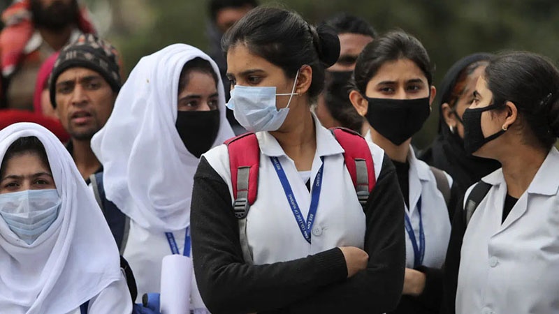 ہندوستان میں خطرے کی گھنٹی، ایک دن میں 20 ہزار کورونا میں مبتلا