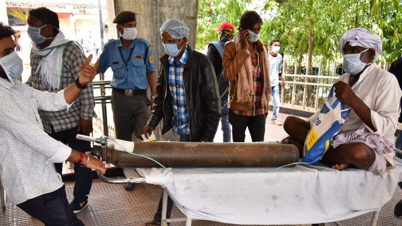 ہندوستان میں کورونا کا بڑھتا قہر، ایک دن میں اٹھارہ ہزار سے زائد کیسز درج