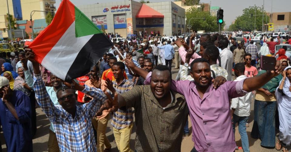 تجمع المهنيين السودانيين يعلن مطالبه مع انطلاق "المظاهرة المليونية" التي دعا إليها