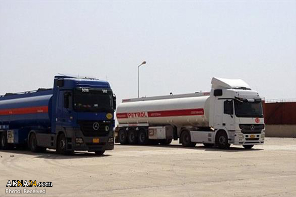US occupation smuggles 30 tanker loaded with stolen oil from Syrian fields towards Iraq