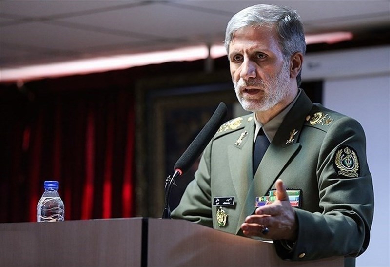 العميد حاتمي: نرصد تحركات الاميركيين سيمنون بالهزيمة على يد الشعب الايراني هذه المرة