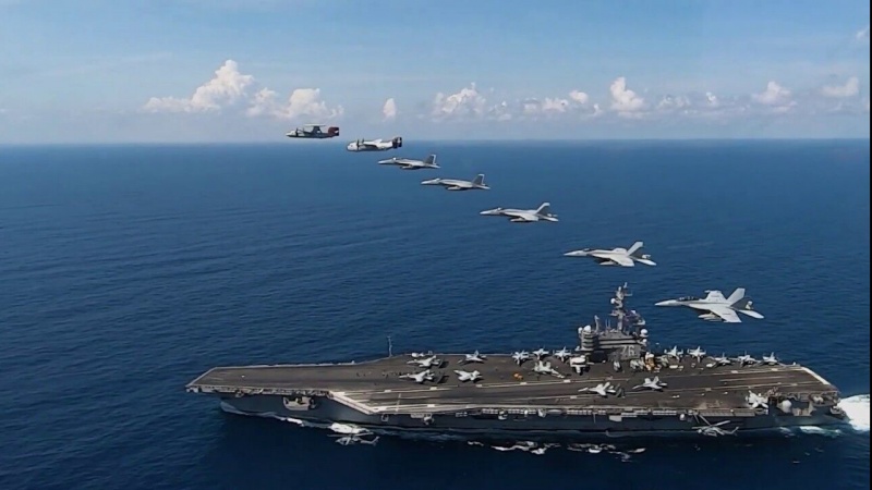 美国向中国南海地区派遣两艘航空母舰