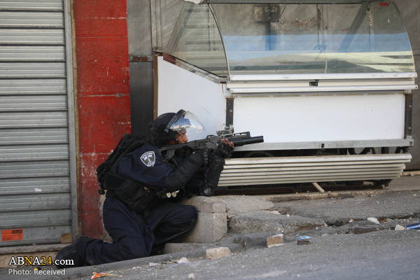 Photos: Palestinian youth clash with Zionist forces
