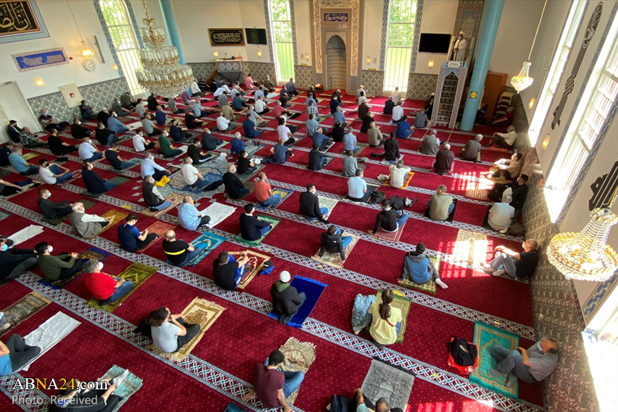 Photos: First Friday Prayers in Netherlands after Coronavirus