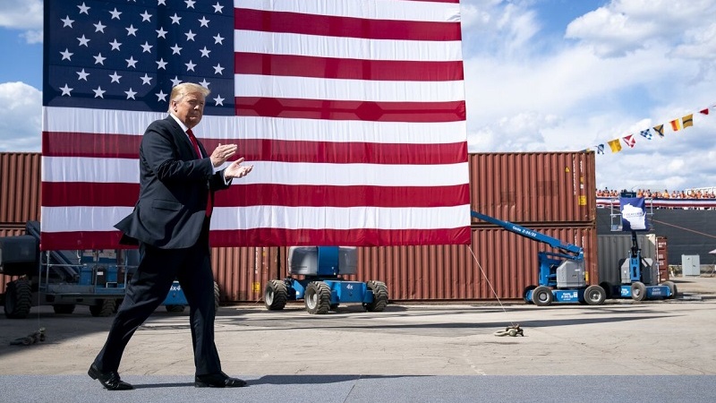 Губернатор Нью-Йорка упрекнул Трампа в помощи распространению коронавируса