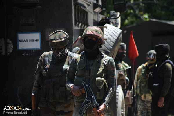 Photos: Kashmiri youth clash with Indian troops