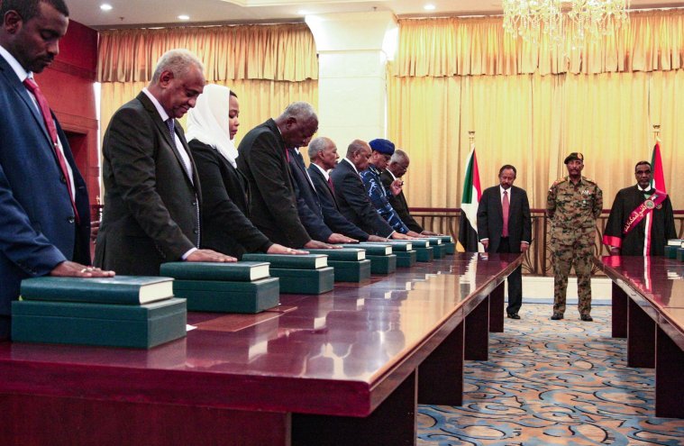 السودان: استقالة جماعية مفاجئة لوزراء الحكومة