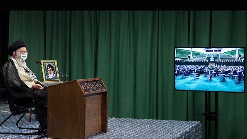 Dialog Anggota Parlemen Iran dengan Rahbar