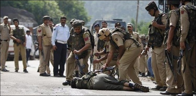 مقبوضہ کشمیر میں ۲۴ گھنٹوں میں ۵ کشمیری نوجوان شہید