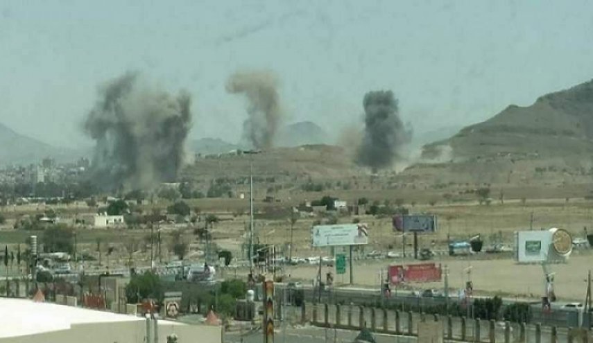 العدوان السعودي استهدف حَجَّة وأوقع ضحايا بقنبلة أميركية