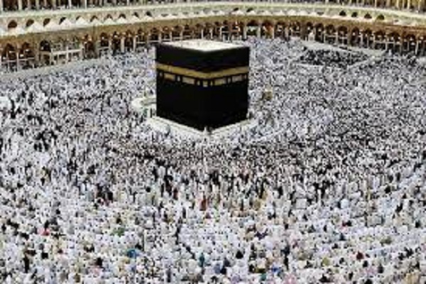 Ang mga Peregrino ng Hajj na Walang Pahintulot ay Multahan