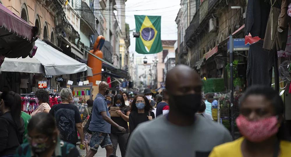 Brasil: após forte queda em abril, 'prévia do PIB' sobe 1,3% em maio