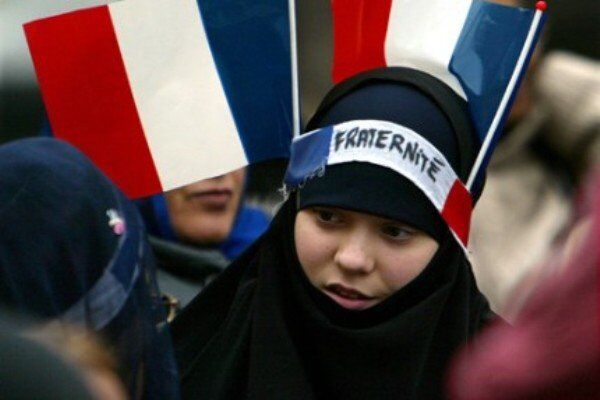  France : lutte contre le symbole islamique le plus simple 