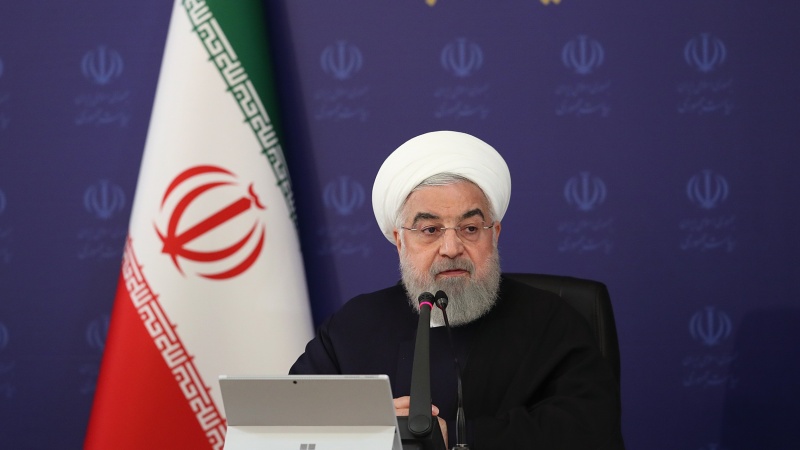 イラン大統領、「米を筆頭とする超大国の圧力に屈しない」