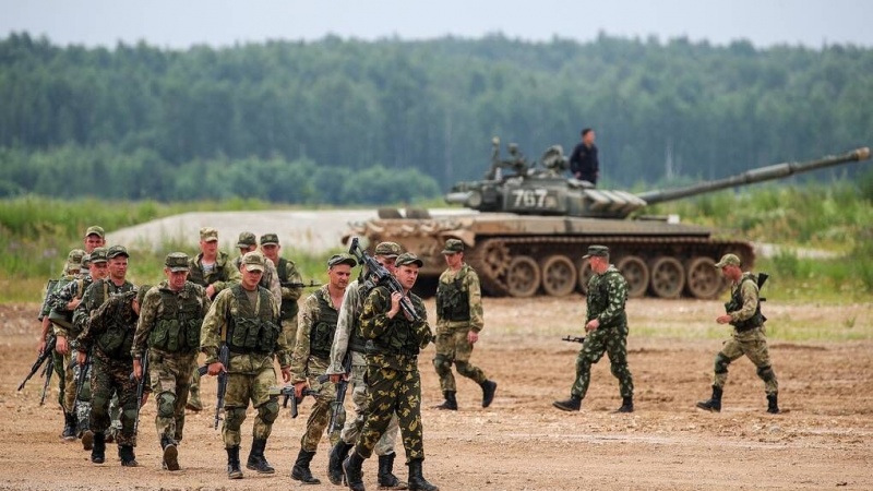 Putin'den sınırda 150 bin askerle tatbikat emri