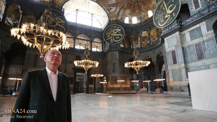 Photos: Erdogan visits Hagia Sophia