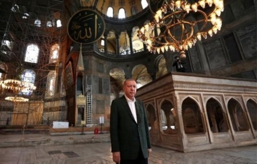 أردوغان: 350 ألف مصلي في "آيا صوفيا" اليوم