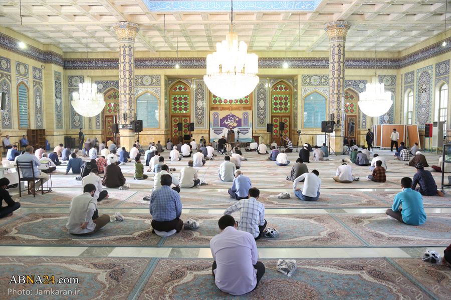 Photos: Al-Nudba supplication recitation ceremony at Jamkaran mosque