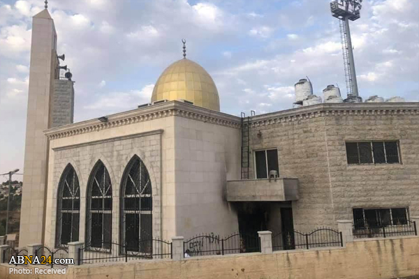 Kebakaran, Grafiti Anti-Arab Rosakkan Masjid Tebing Barat