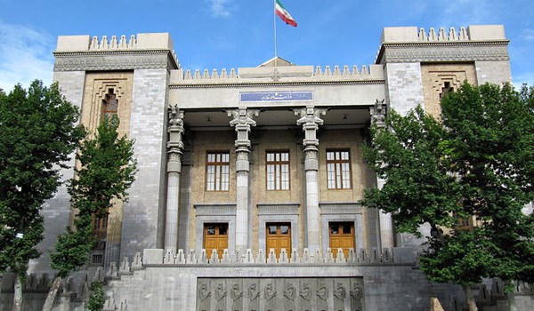 الخارجية الإيرانية: أمريكا مسؤولة عن أعمال مجموعة "تندر" الإرهابية 