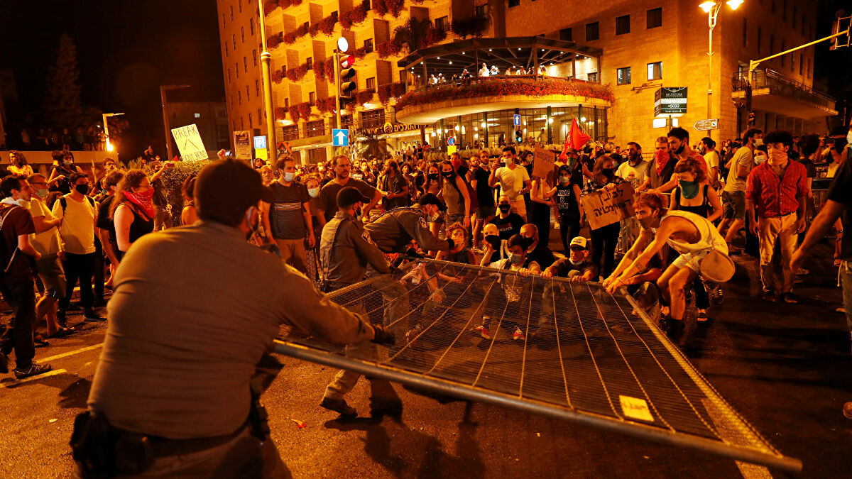 وزير اسرائيلي: نعيش مرحلة ما قبل اغتيال رابين والمظاهرات قد تنتهي بإراقة الدماء