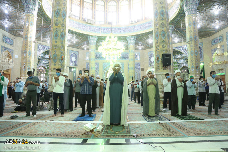 Photos: Eid al-Adha prayers held at Jamkaran mosque