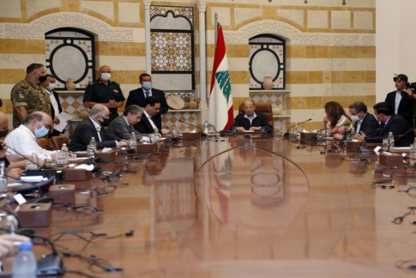 الحكومة اللبنانية تقر حالة الطوارئ وتفرض الإقامة الجبرية على مسؤولي المرفأ