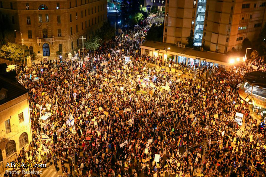 Thousands protest against Netanyahu over coronavirus, corruption allegations