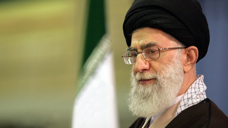 イラン最高指導者、「植民地国家は、国民を支配するために劣等感を生み出す」