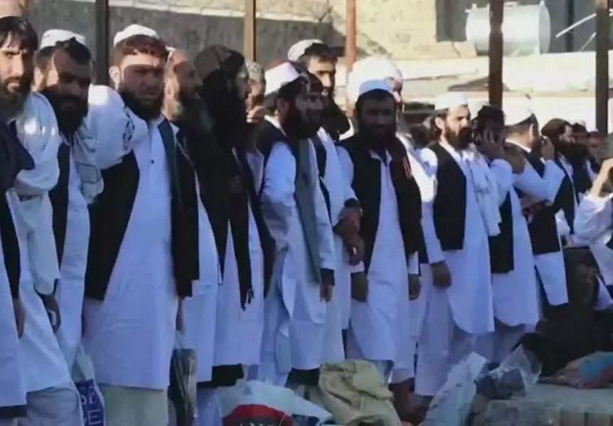 الحكومة الأفغانية توافق على الإفراج عن 400 من سجناء حركة "طالبان"
