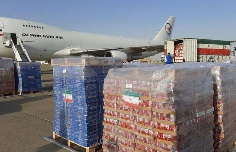ايران ارسلت 95 طناً من المساعدات إلى بيروت وسترسل 240 طنًا أخرى