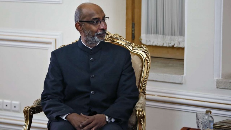 ہندوستان ایران سے تیل کی خریداری دوبارہ شروع کرنا چاہتا ہے: بھارتی سفیر
