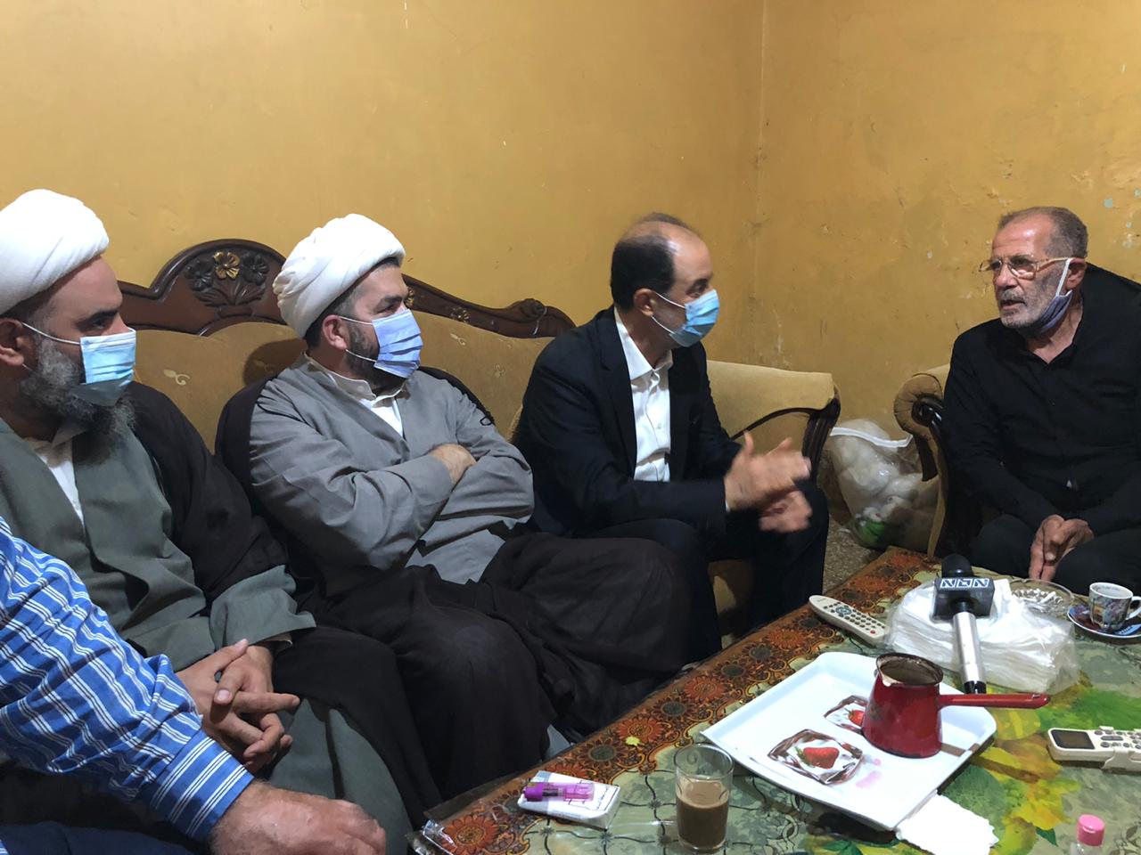 مكتب آية الله السيد السيستاني يقدم مساعدات للمتضررين من انفجار مرفأ بيروت+(صور)