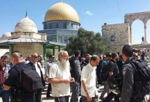 98 مستوطنا صهيونيا يستبيحون "الأقصى المبارك"