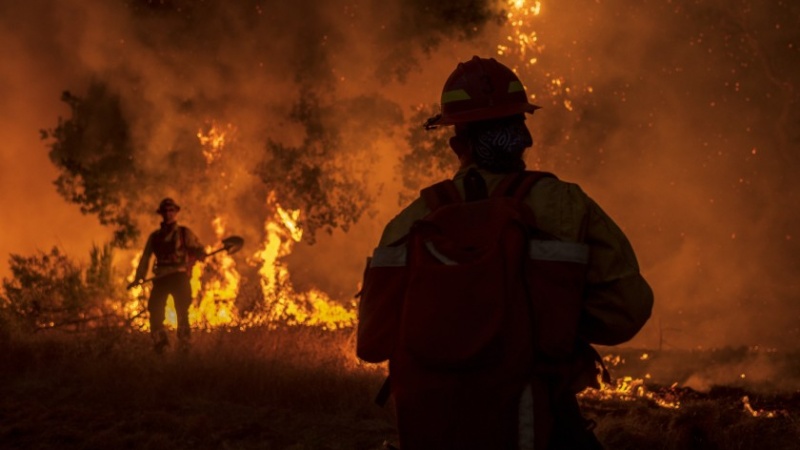 米加州山火事、州全域に拡大　消防対応の限界近づく