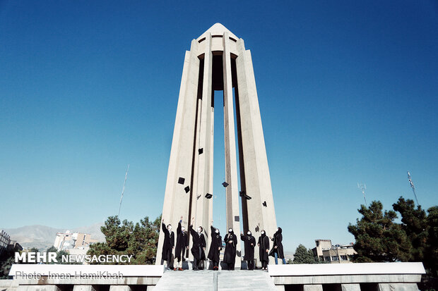 مامۆستا هەژار و ئەبوو عەلی سینا ئەمیری پزیشکەکانی جیهان