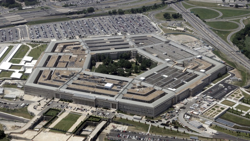 米国防総省、「抗議行動の監視に偵察機を使用」