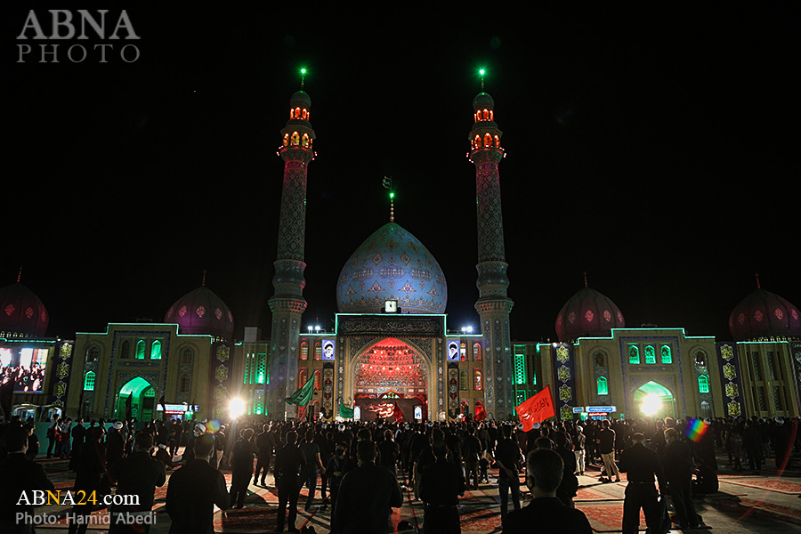 Photos: Third night of Muharram mourning ceremony at Jamkaran mosque