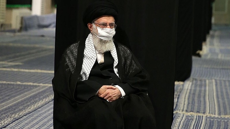 Rahbar Hadiri Peringatan Duka Kesyahidan Imam Husein