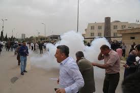 السلطات الكردية تقمع بأساليب وحشية التظاهرات المطالبة بصرف رواتب الموظفين 