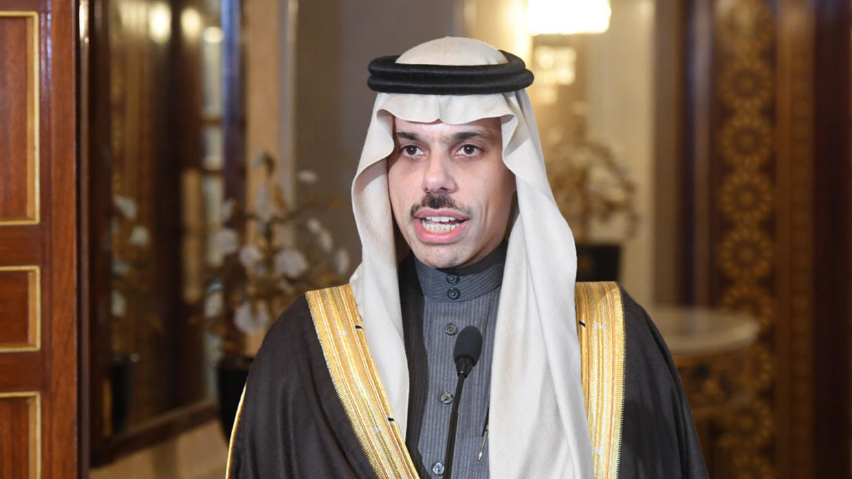 وزير الخارجية السعودي يصل العراق
