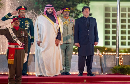 صحيفة: انقلاب عسكري وشيك في باكستان بـ"تخطيط سعودي"